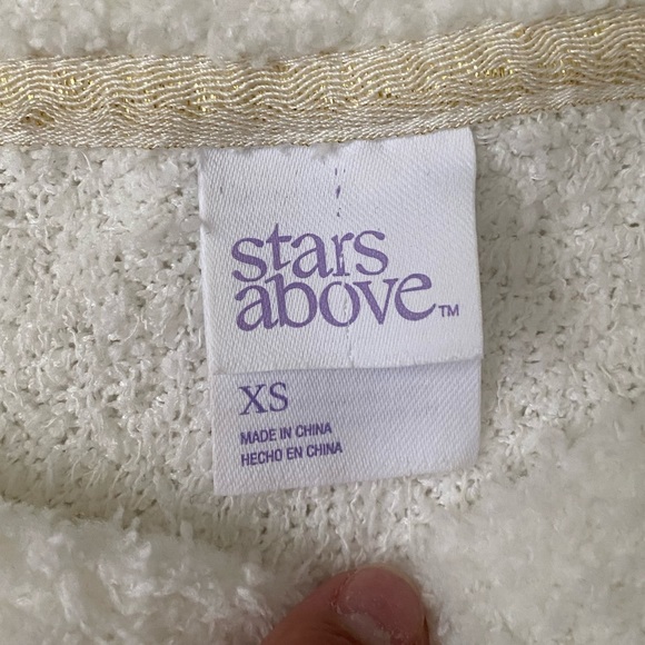 ⭐️ Stars Above Ivory Fuzzy Sweater XS - Picture 8 of 10